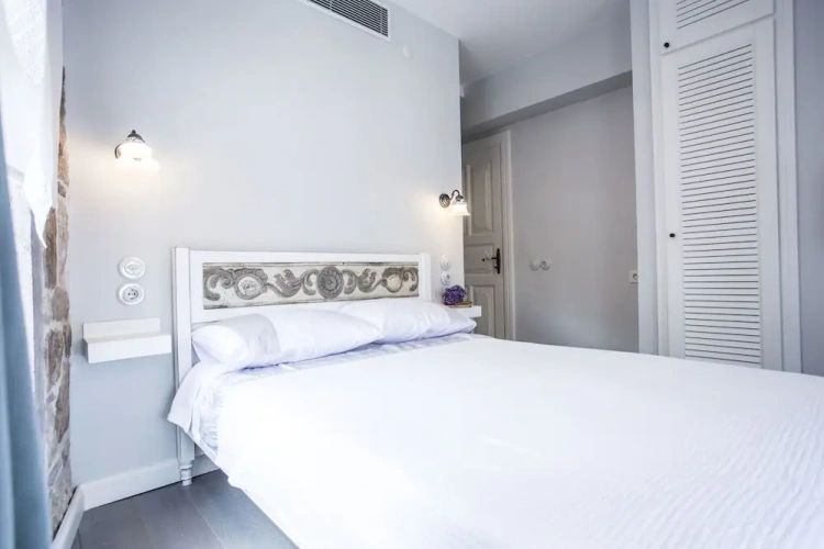 Standard Double room with city view