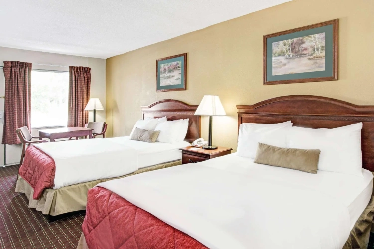 Deluxe Quadruple room