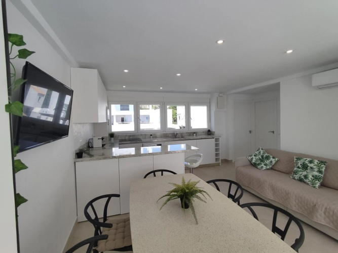 Front Sea View Penthouse