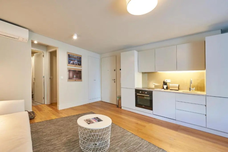 Modern Apartment Bica dos Olhos