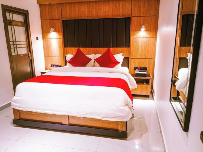 West-Swiss Hotel
