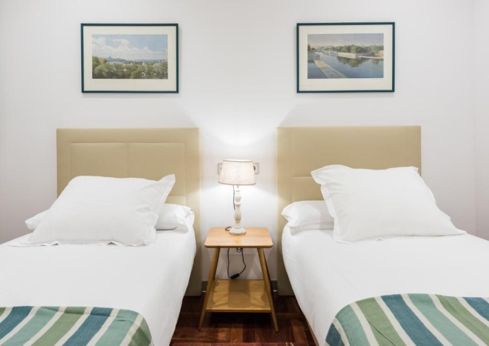 2 Bedrooms Apartment