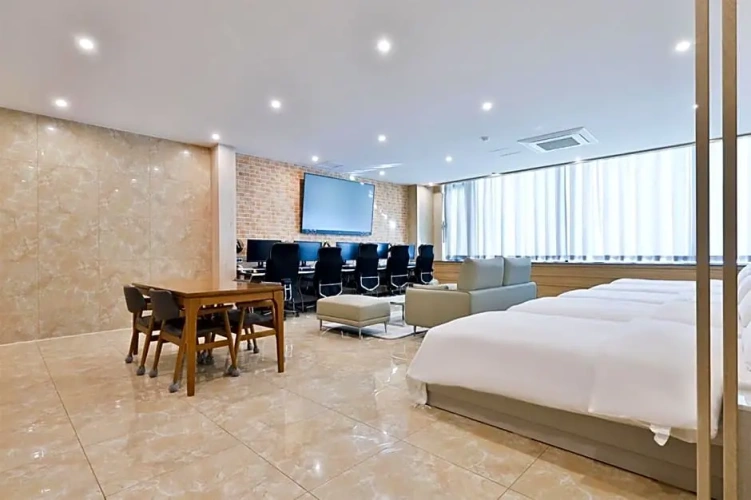 Double Suite