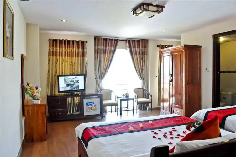Champa Hotel