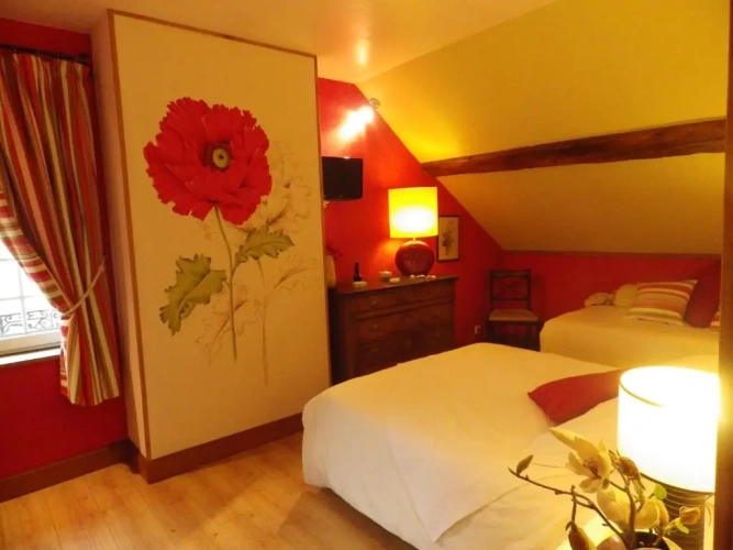 Standard Triple room