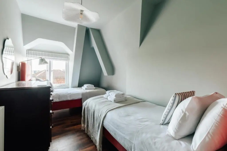 Redland Suites - Apartment 7