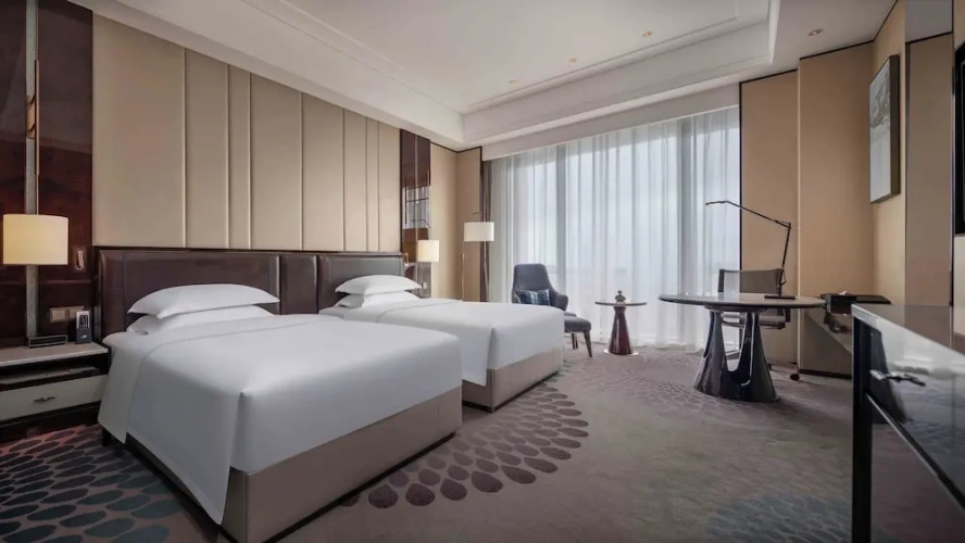 Standard Quadruple Club room