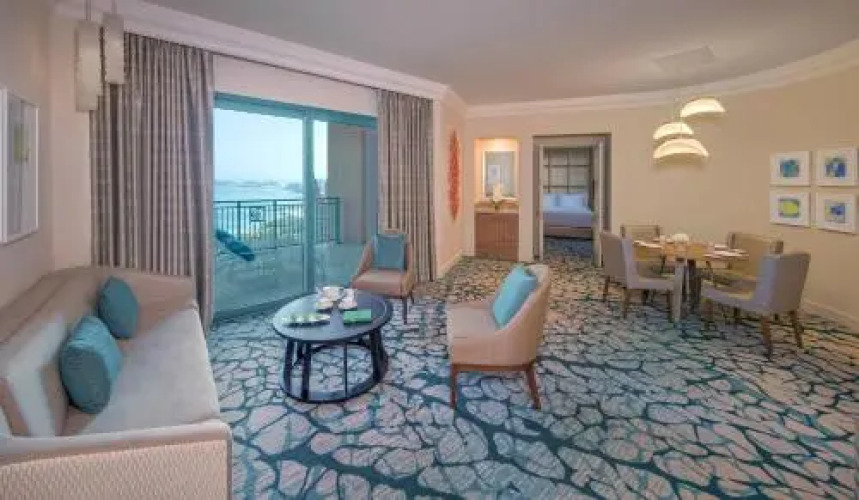 Palm Beachfront Estate Sunset Atlantis views - Image 2