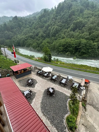 River Deluxe Boutique
