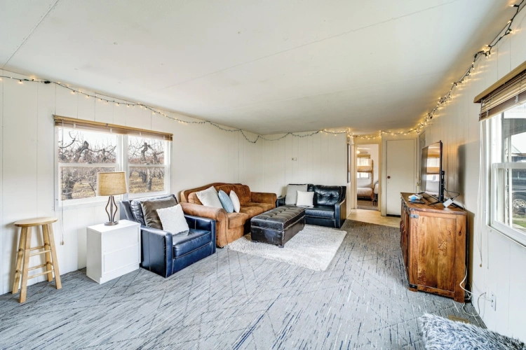 2 Bedrooms Cottage