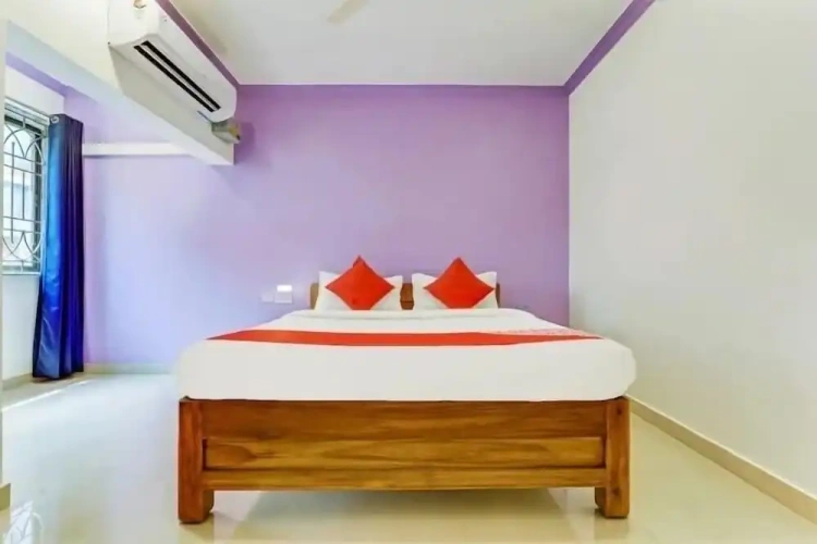 Standard Triple room