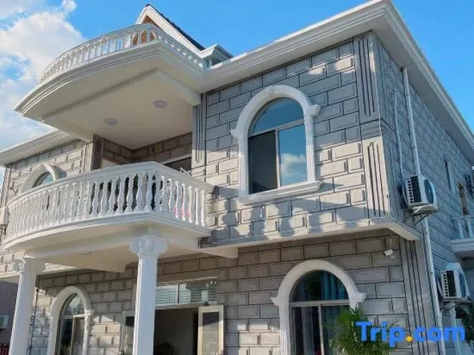 6 Bedrooms Deluxe Villa