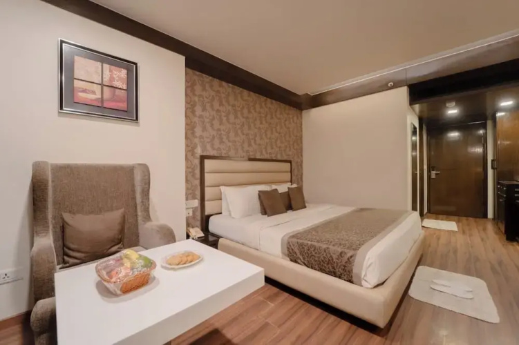Hotel Aditya Park Regent