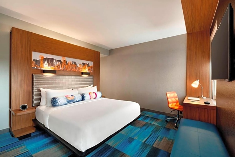 Aloft room