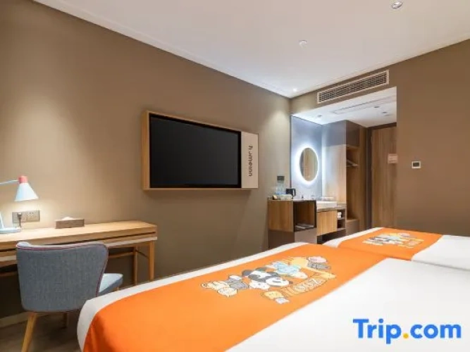 Standard Twin Family room