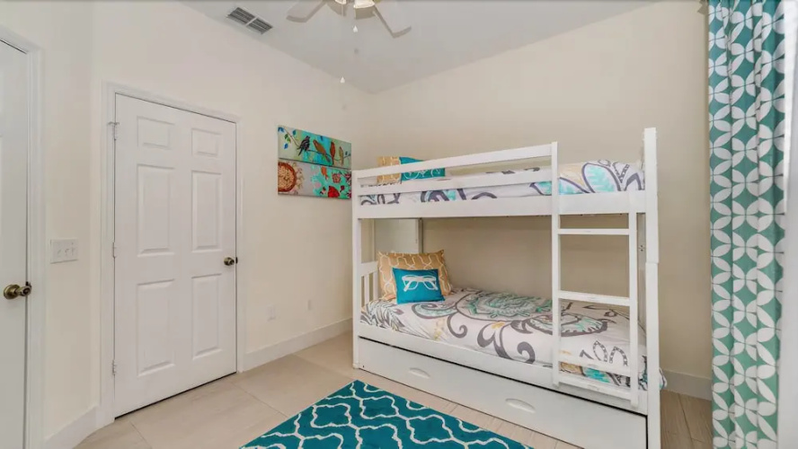 2545 Windsor Hills