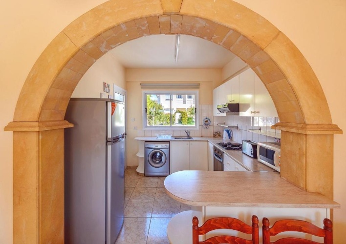 2 Bedrooms Villa