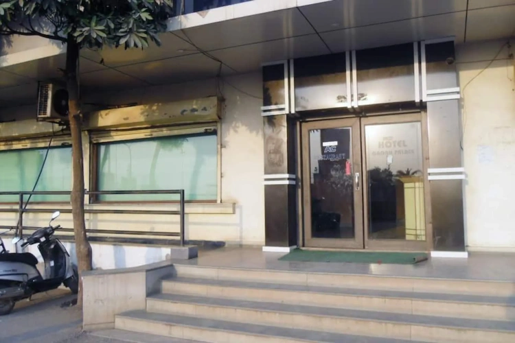 Hotel Gagan Palace