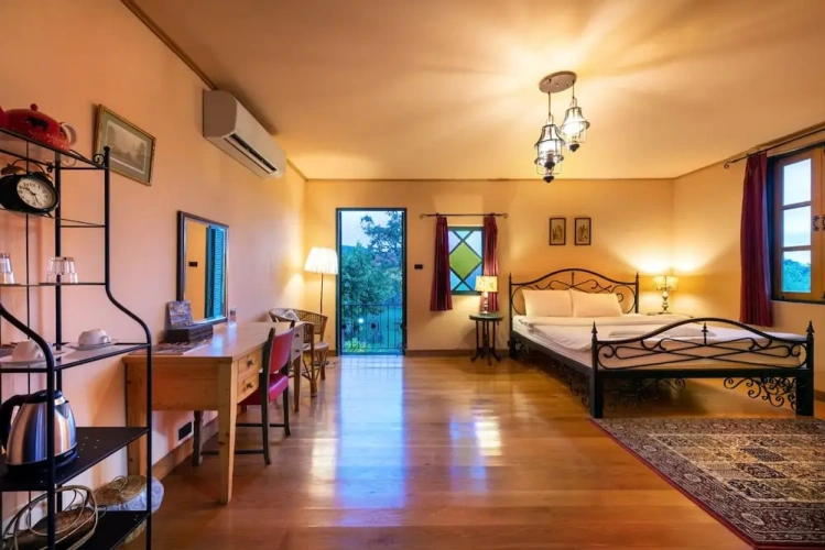 Superior room with balcony