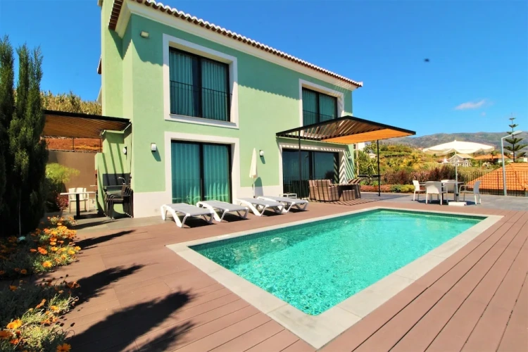 5 Bedrooms Villa with sea view