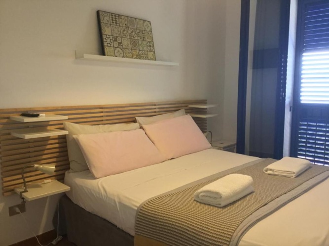 Standard Twin room with view