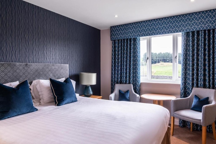 Classic Double room with lake view
