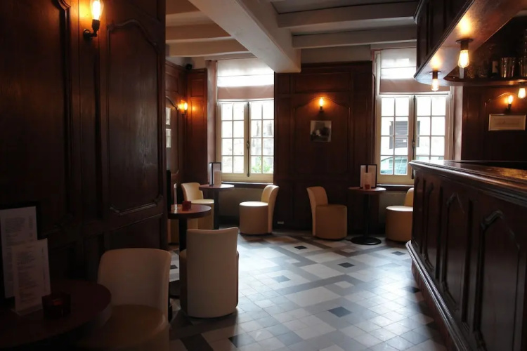 Hostellerie de la Porte Bellon