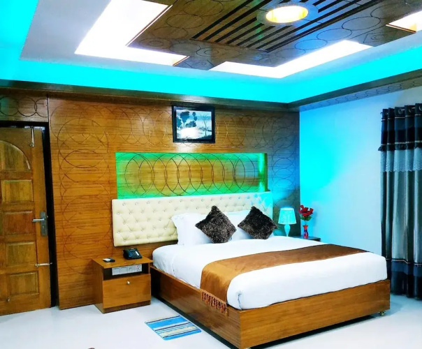 Hotel Khan Palace