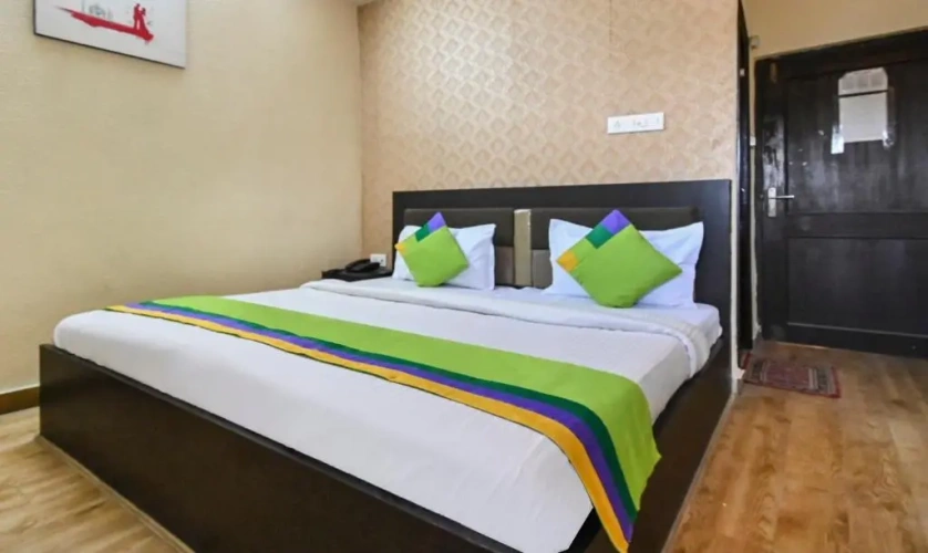 Economy room