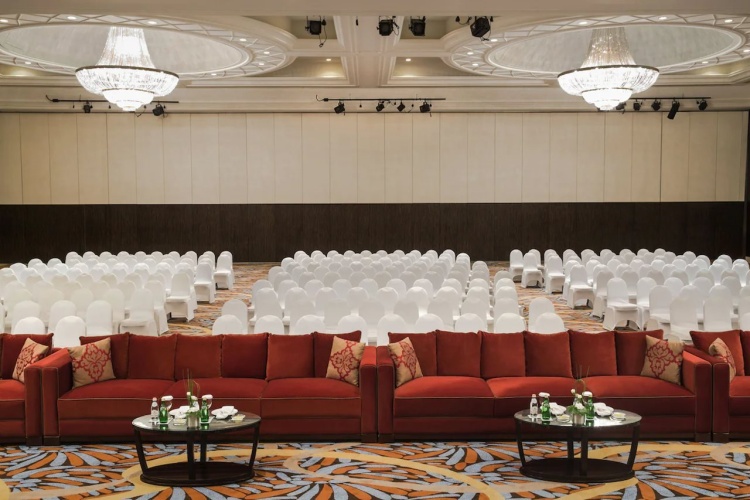 Mövenpick Dubai Grand Al Bustan photo 24