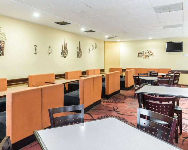 Clarion Hotel photo 16