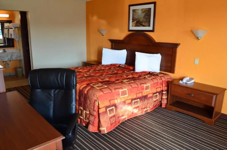 Standard Quadruple room with view