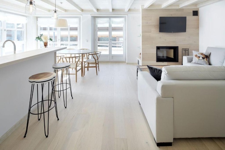 3 Bedrooms Apartment