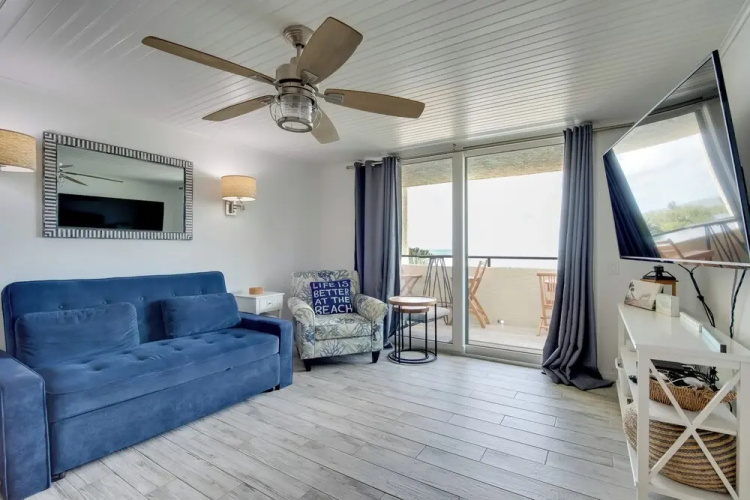Private Beach Access & Gulf Views: Hudson Condo!