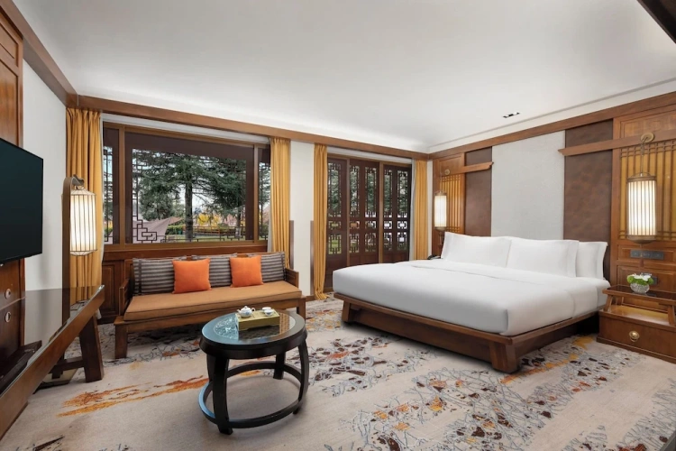 Classic Twin room with garden view