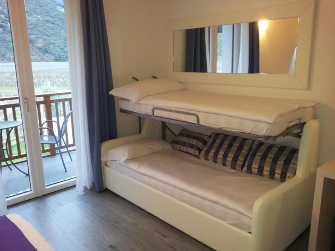 Standard Triple room with balcony