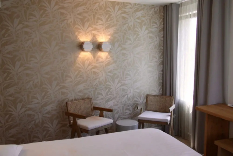 Hotel Iris