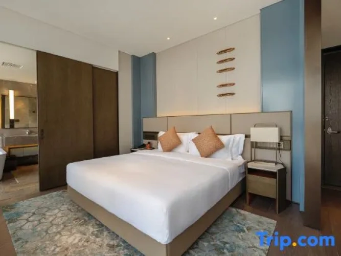 Deluxe Double room with city view