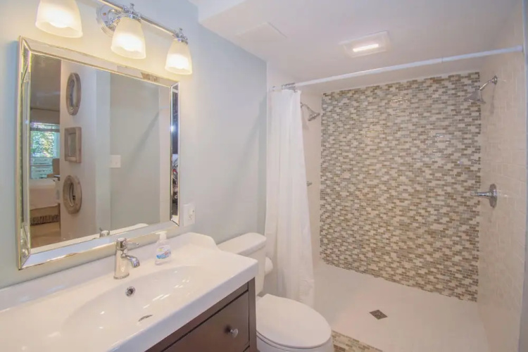 511 Sunsuite - Charming Studio, Sleeps 4