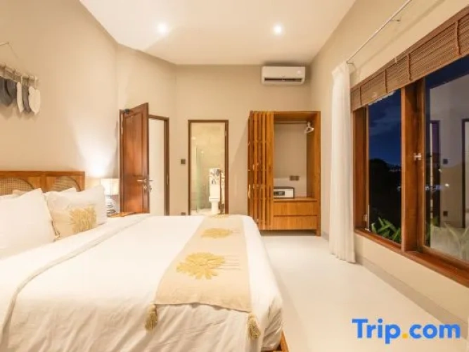 4 Bedrooms Villa