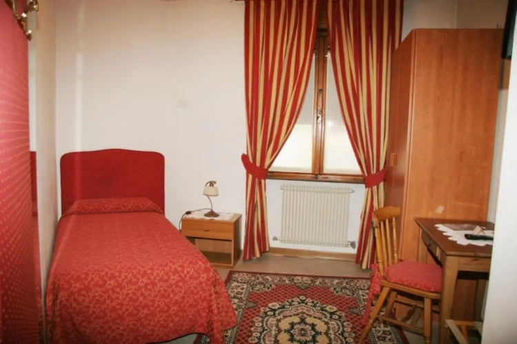 Standard Triple room with balcony