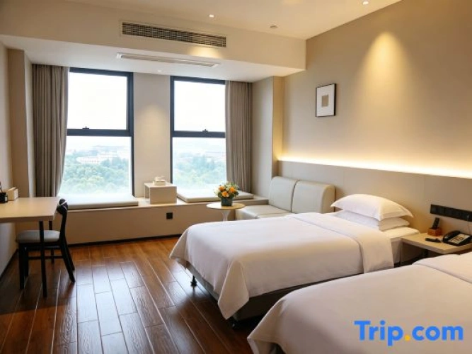 Standard room with lake view