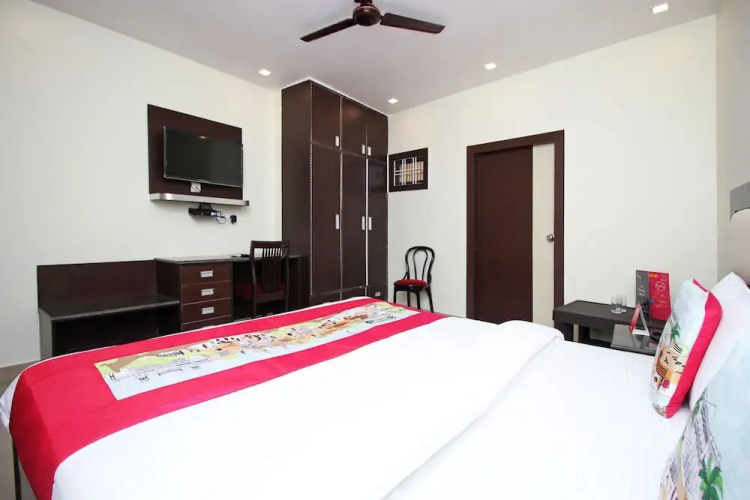 OYO 8927 US Executive Suites