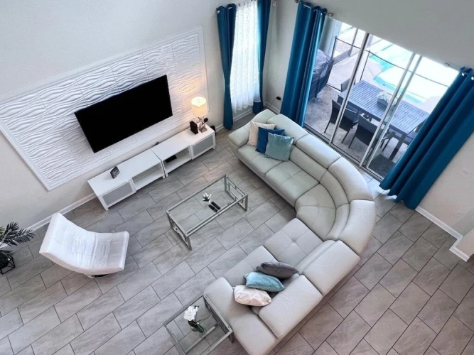 5 Bedrooms Cottage
