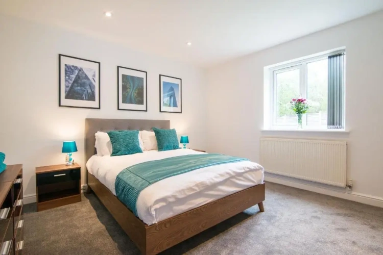 2 Bedrooms Apartment