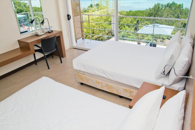 Ocean Suites Boutique Hotel