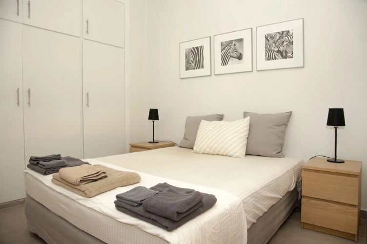 HiEnd Flat and Terrace Lower Gfloor