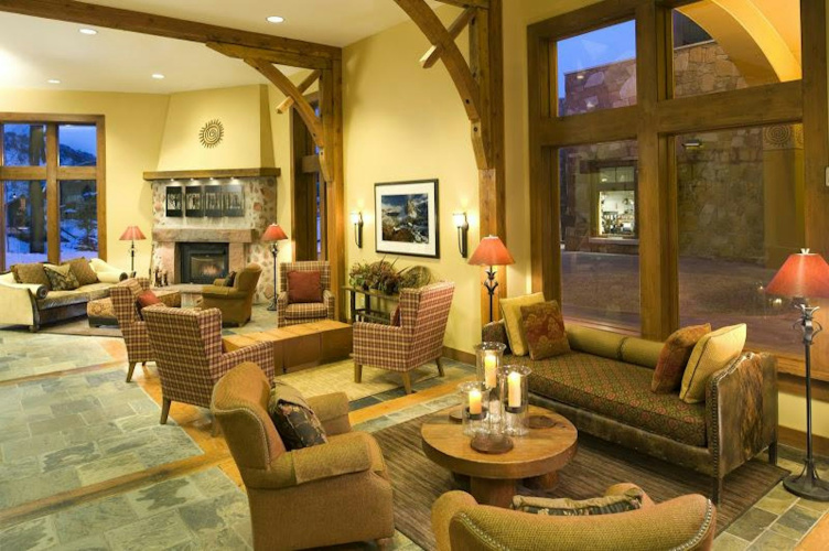 Sundial Lodge