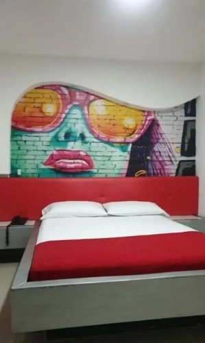 Kromatic Hostel