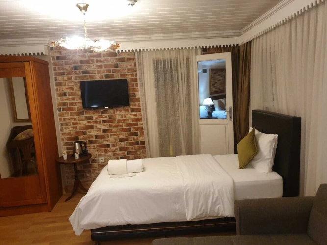 Bosphorus Bridge Hotel